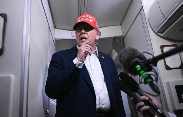 一点钱程 美国得州洪灾仍有多名儿童失踪，特朗普：令人震惊